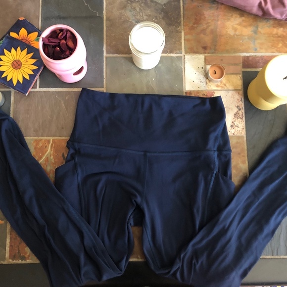 Lululemon Align leggings with Pockets - Picture 1 of 3